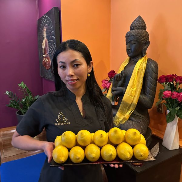 Masaż pleców, głowy i ramion